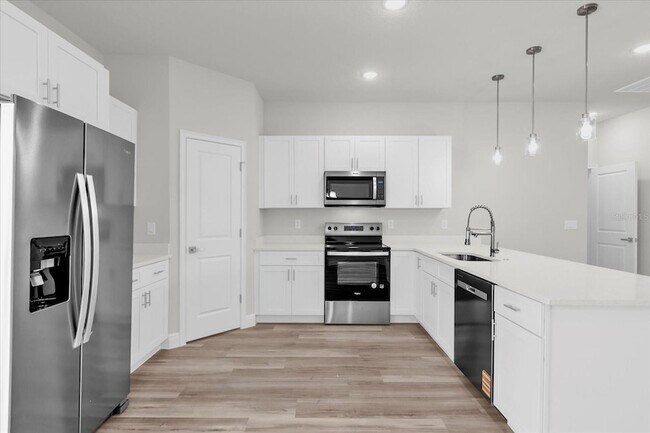Building Photo - 13673 SW 43rd Cir