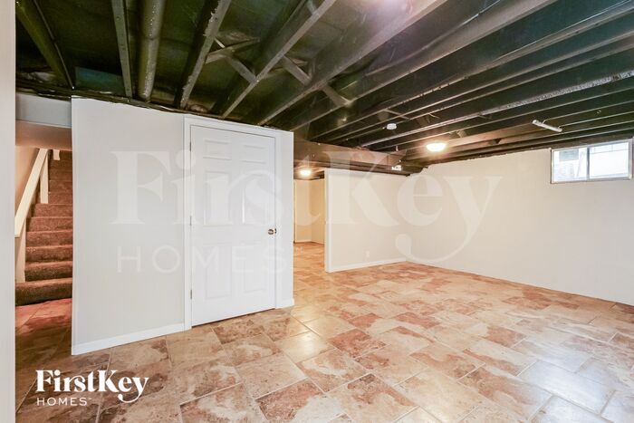 Building Photo - 5613 Manning Ave