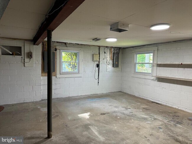 Building Photo - 6703 Tusculum Rd