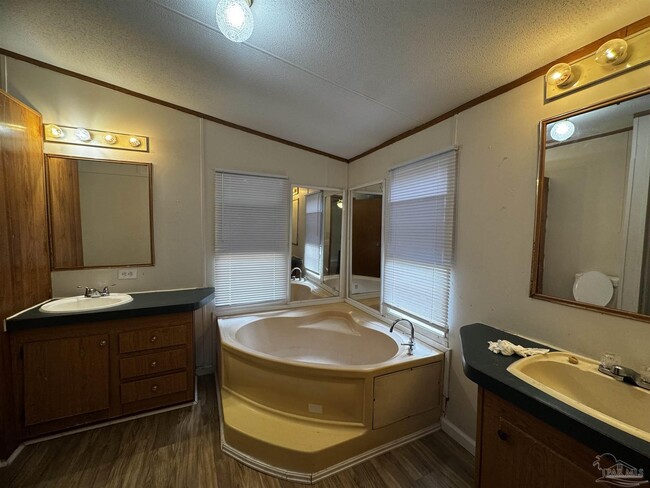 Building Photo - 4409 Gatewood Ln