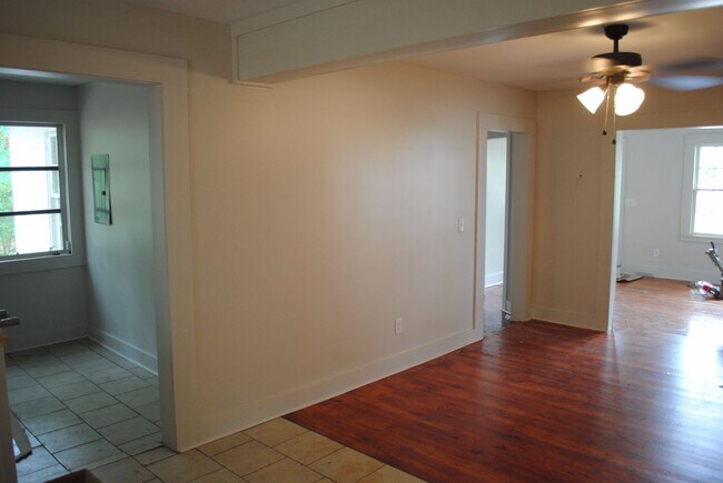 Building Photo - Home in Opelika!