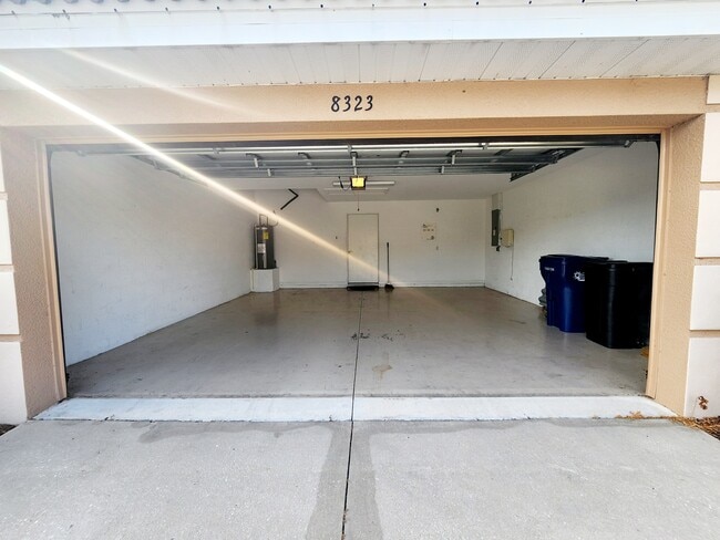 Garage - 8323 Eagle Isles Pl