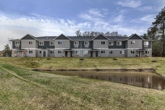 Building Photo - 2 Bed 2 Bath - Private Entry! $500 Deposit!