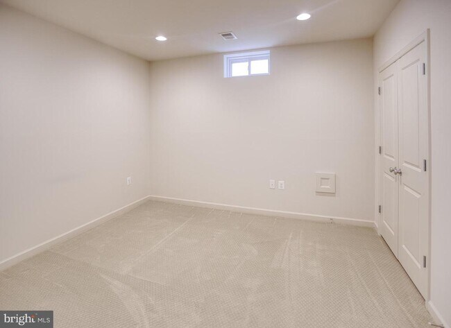 Building Photo - 13336 Redspire Dr