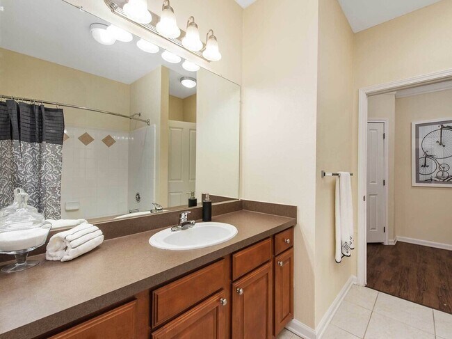 Building Photo - Warm, Welcoming, and Move-In Ready!