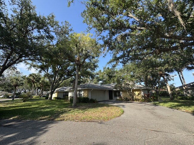 Primary Photo - 263 Southampton Dr