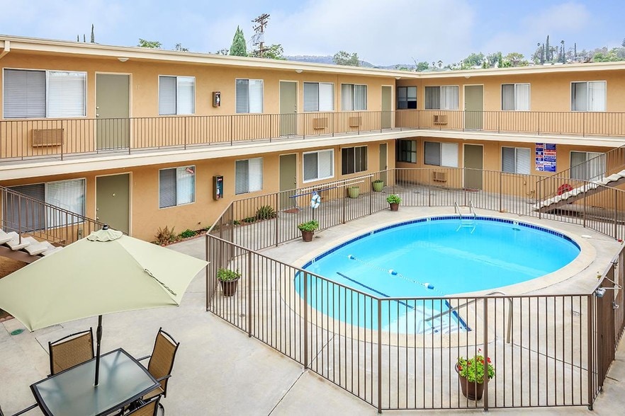 Pool - Winter Gardens | 1 & 2 Bedroom Apartments with Parking and Sparkling Pool!