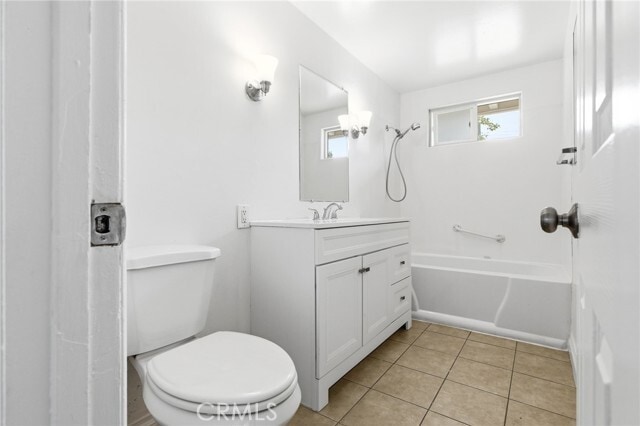 Building Photo - 40861 Whittier Ave