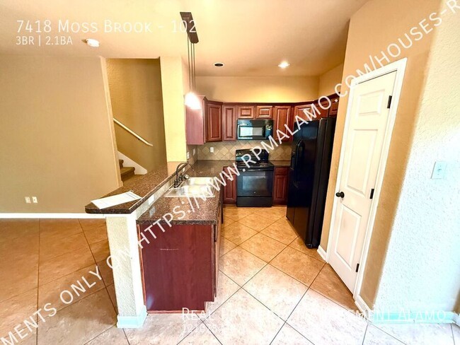 Building Photo - 7418 Moss Brook Dr