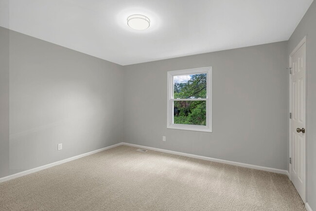 Building Photo - 226 Wolfner Dr