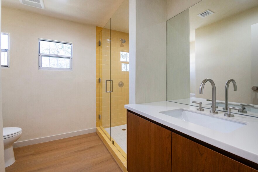 Building Photo - 4519 Finley Ave