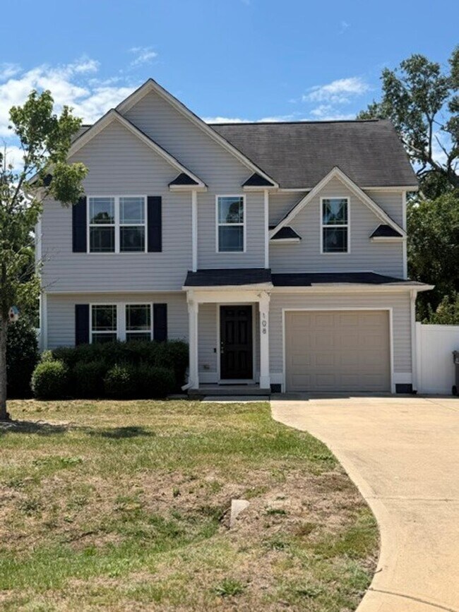 Building Photo - Cute 3 Bedroom Home Nestled in the back of the cul-de-sac