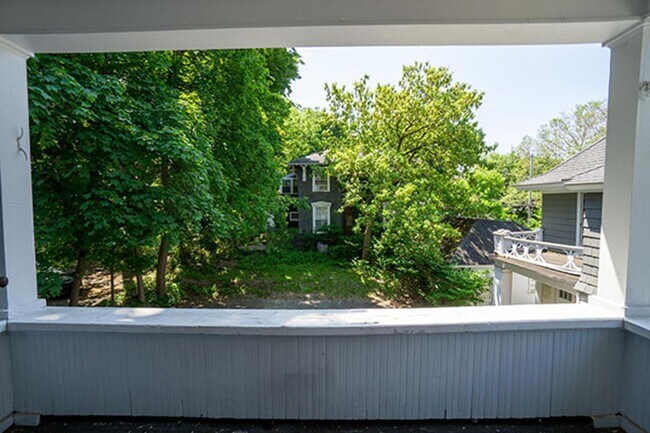 Building Photo - 706 Euclid Ave