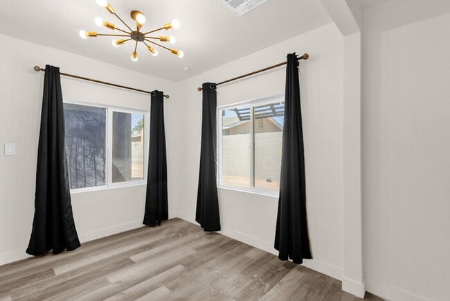 Building Photo - BRAND NEW EVERYTHING IN UPTOWN/BILTMORE AREA