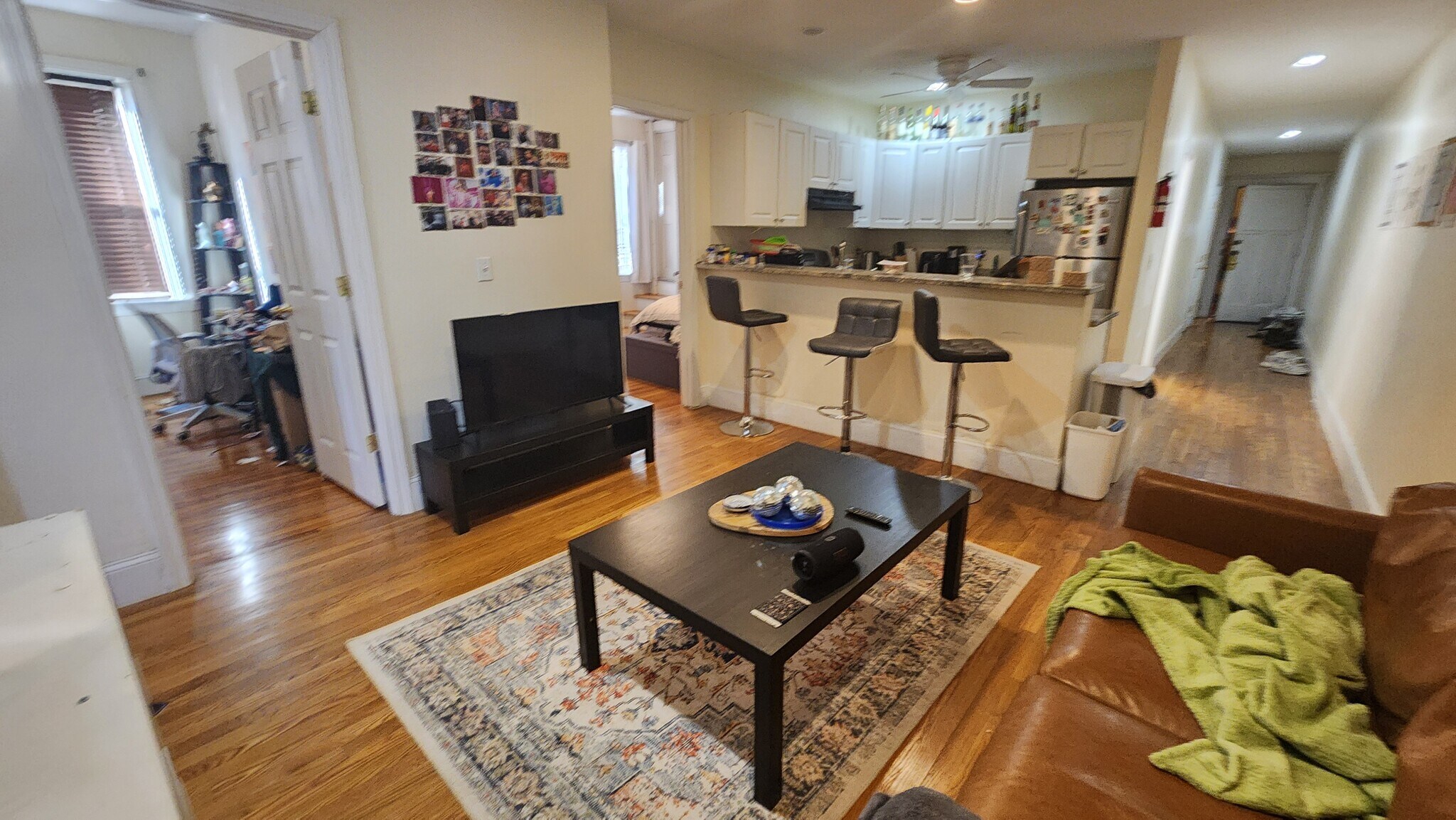 Building Photo - 19 Thatcher St