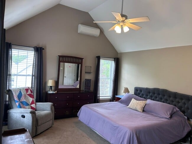 Building Photo - Spacious Stratham Home | Semi-In Ground Pool | Finished Basement | AVAILABLE AUGUST 1st