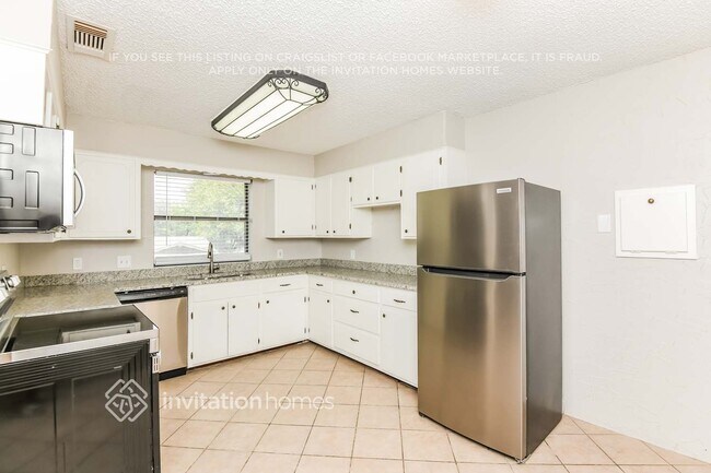 Building Photo - 101 Roselawn Dr