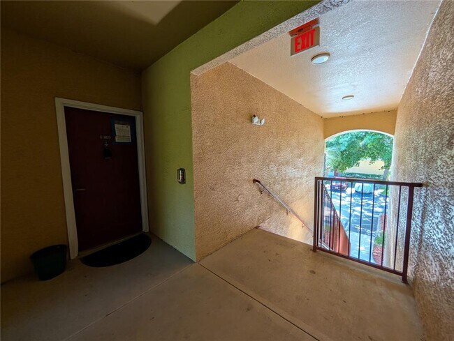 Building Photo - 2107 Portofino Pl