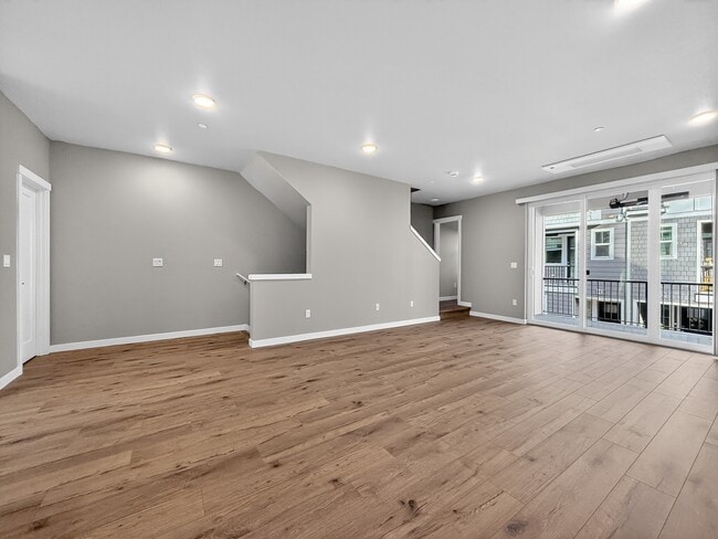 Building Photo - 1322 194th St SE