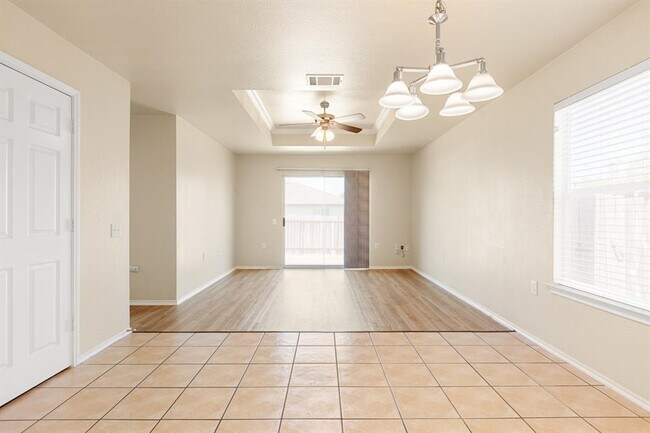 Building Photo - 7400 Cayenne Ln