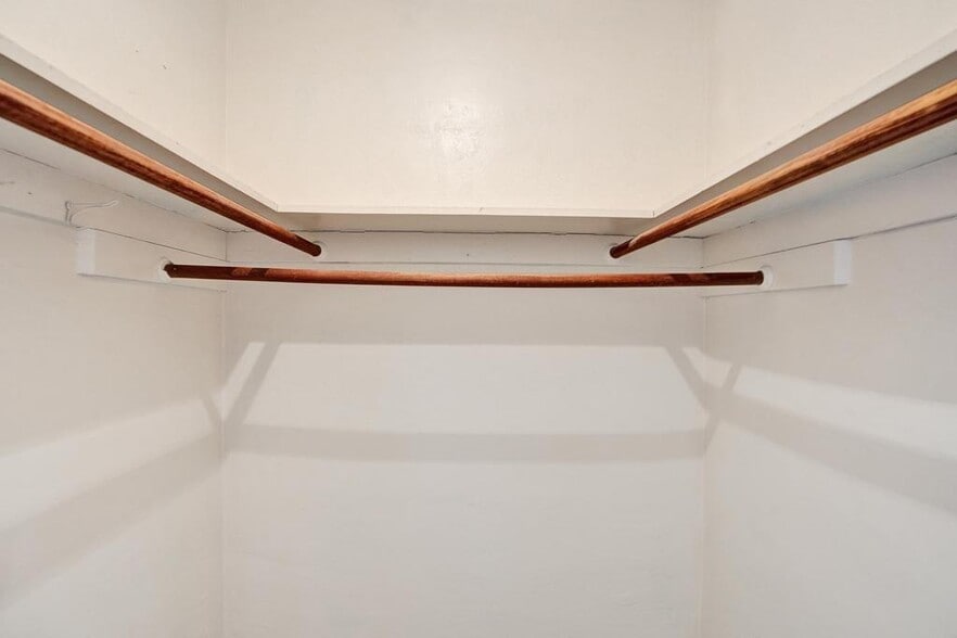 Building Photo - 4731 NW 10th Ct