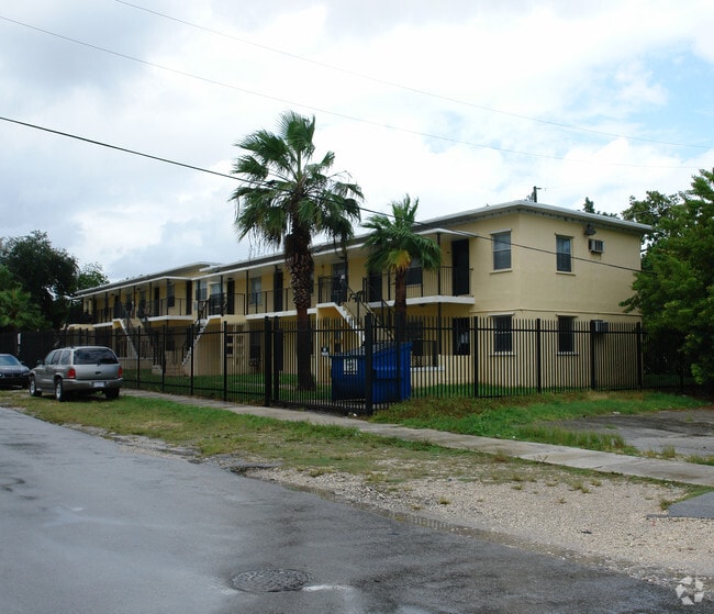 Primary Photo - Knight Center Apartments