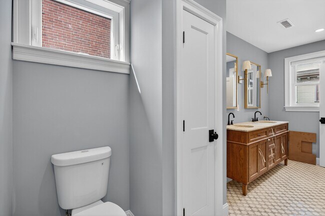 Building Photo - 17 Allston St