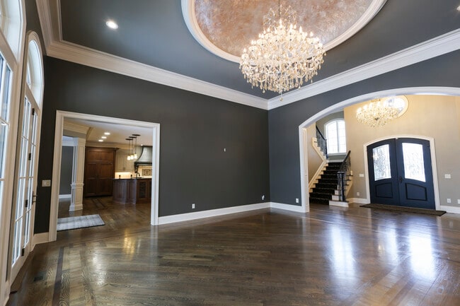 Building Photo - 9020 Whisperinghill Dr