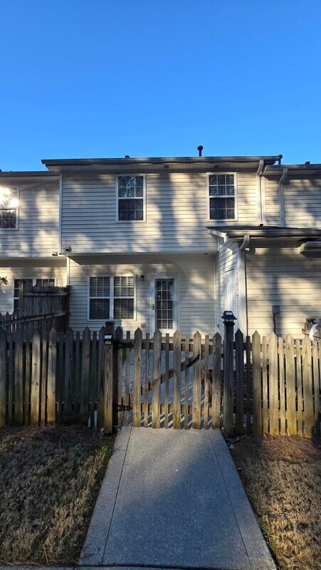 Building Photo - 4704 Liberty Square Dr