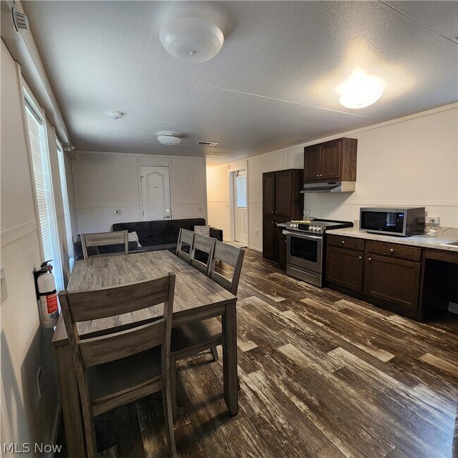 Building Photo - 67930 Wintergreen Rd