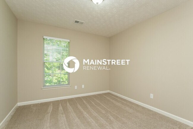 Building Photo - 4 Bedroom Pet-Friendly Home in Acworth, GA with Main Street Renewal
