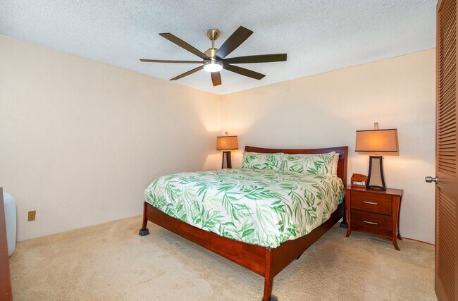 Building Photo - Furnished, One Bedroom/One Bathroom, Ocean...