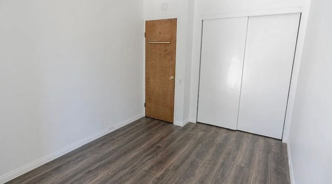 Building Photo - 4052 Loma Riviera Cir