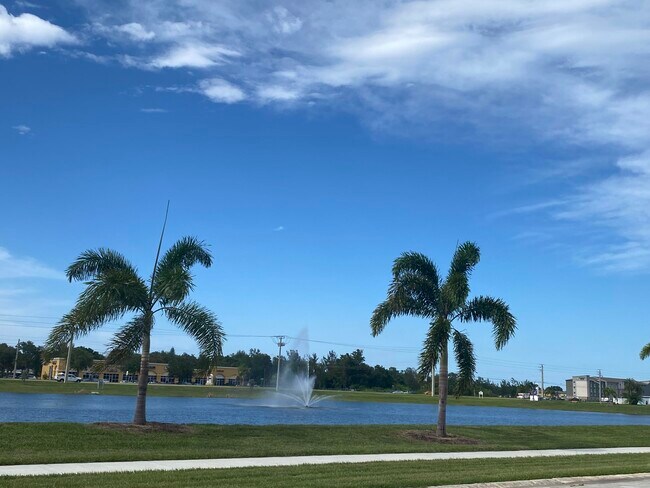 Building Photo - 3900 Playa Del Sol Dr