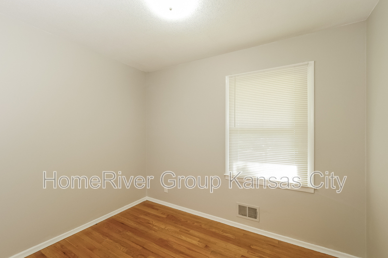 Building Photo - 4722 Overton Ave