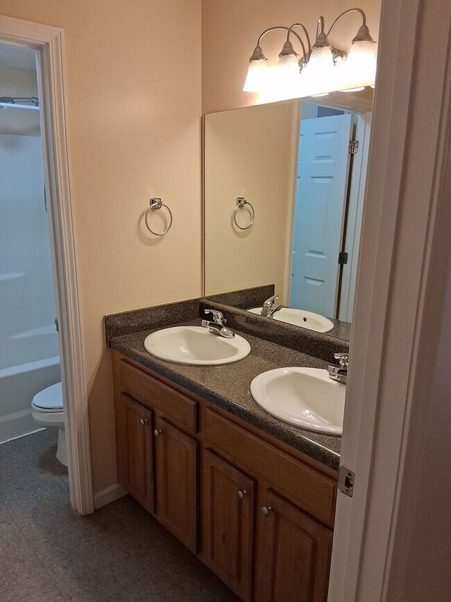 Building Photo - Laurel Station #307 - 3bed/2bath with awesome views of Laurel Avenue! $3000 monthly rent includes...