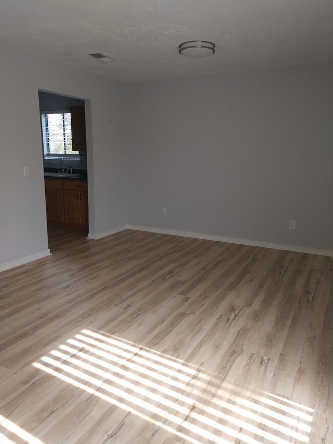 Dinning Room - 2510 W 9th St