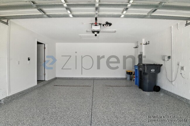 Building Photo - 10382 Blue Plume Ct