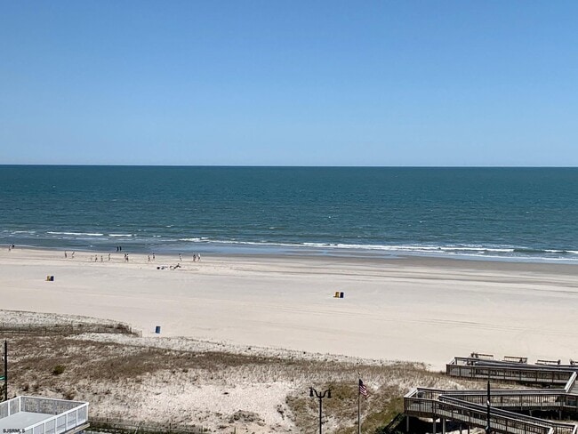 Building Photo - 101 S Plaza Pl