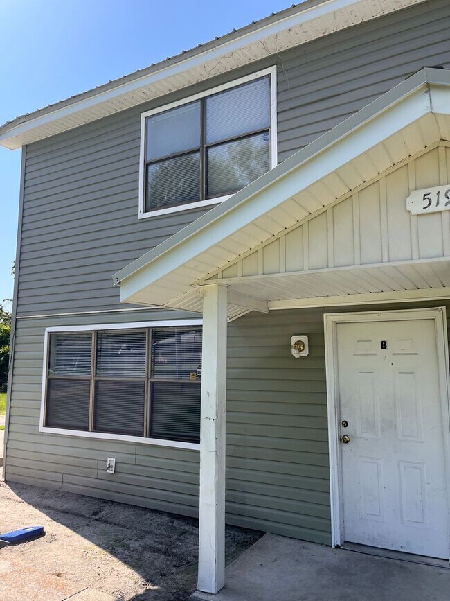 Building Photo - 5198 Danieli Dr N