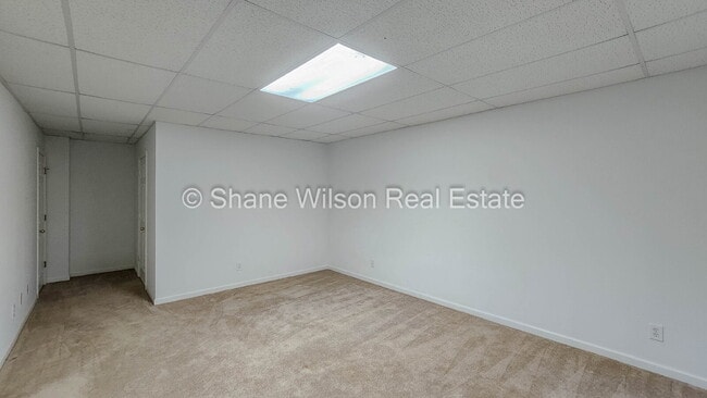 Building Photo - Spacious 3-Bed, 3-Bath Condo in Dalton
