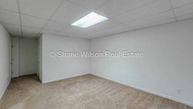 Building Photo - Spacious 3-Bed, 3-Bath Townhouse in Dalton