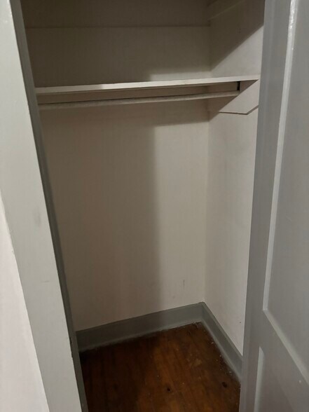 Building Photo - 861 Arlington Ave