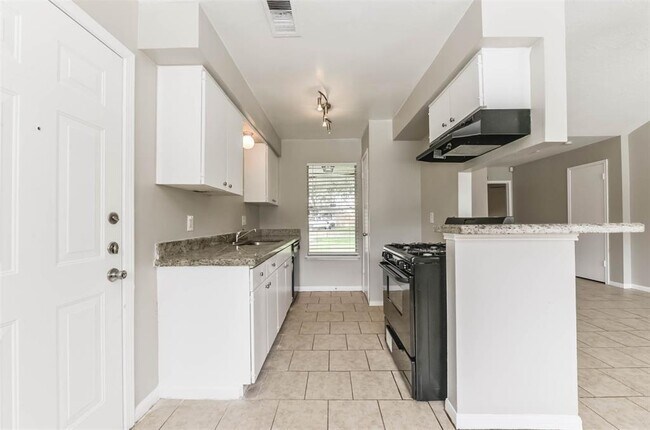 Building Photo - 5339 Castlecreek Ln