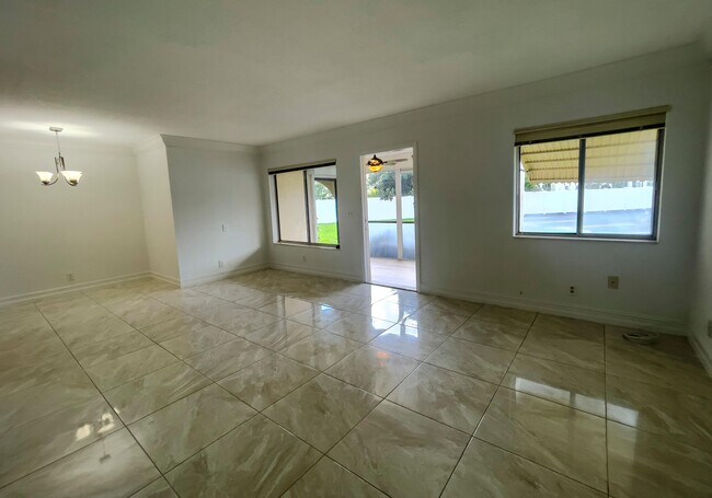 Building Photo - 3624 La Aires Ct