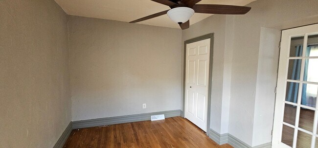 Building Photo - LIVE IN DOWNTOWN HOWELL IN THIS HISTORIC 3...