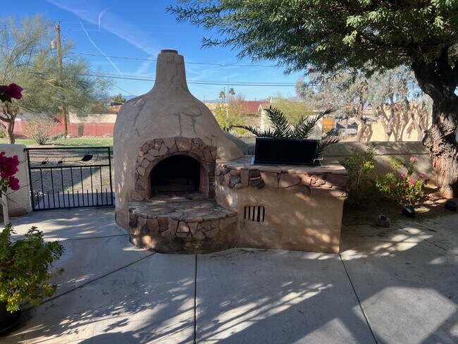 Building Photo - 3691 Tarpon Dr