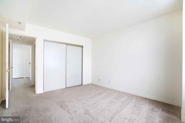 Building Photo - 5809 Nicholson Ln