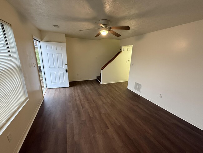 Building Photo - 3719 Trent Cir