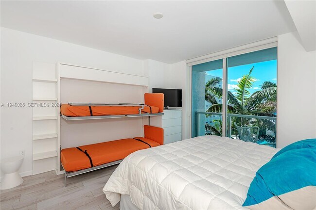 Building Photo - 253 NE 2nd St